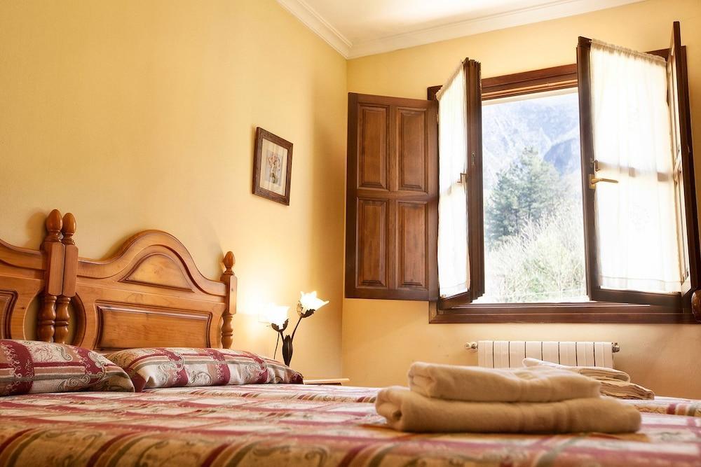 Apartamentos Camin De Pelayo Las Rozas Bagian luar foto