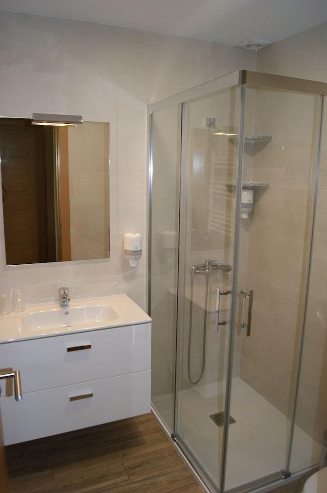 Apartamentos Camin De Pelayo Las Rozas Bagian luar foto