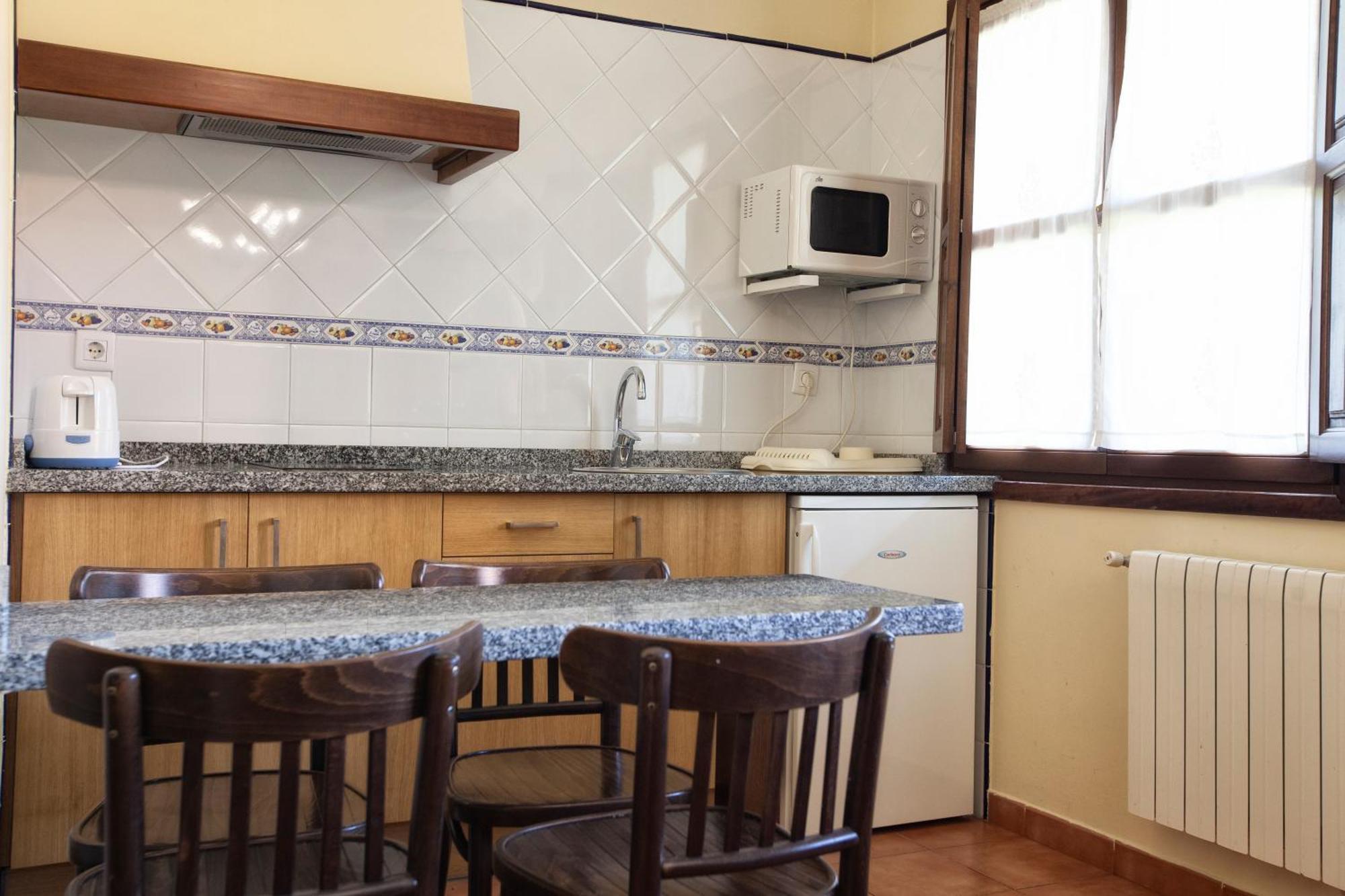 Apartamentos Camin De Pelayo Las Rozas Ruang foto