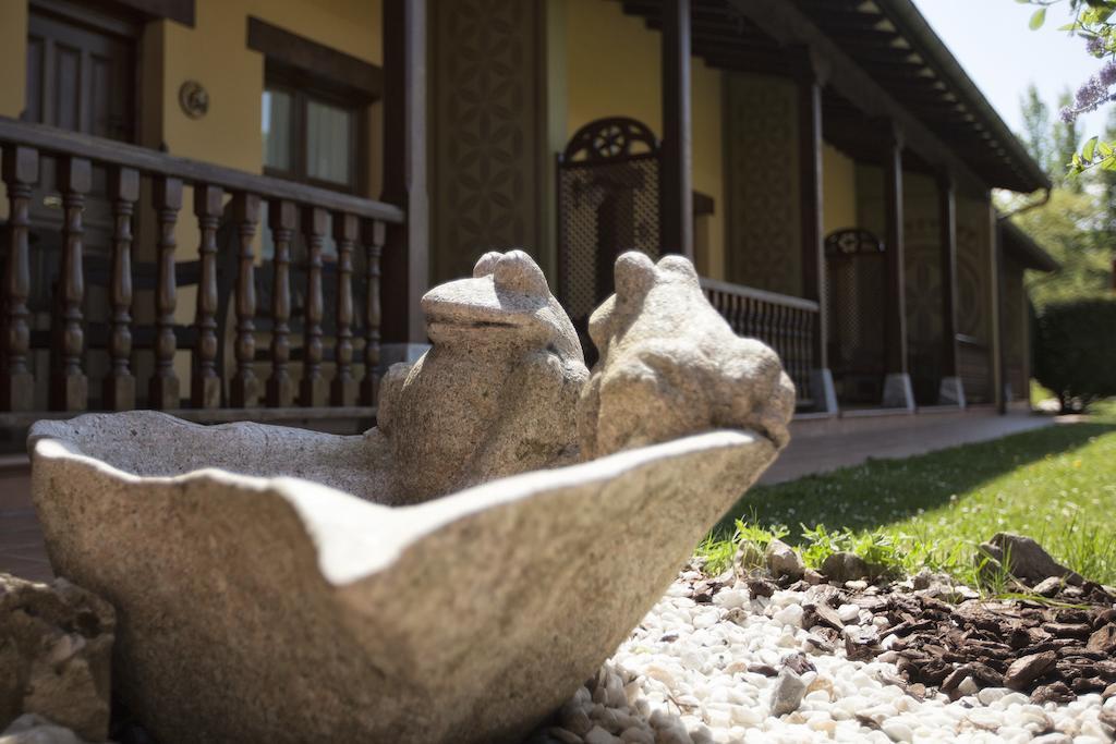 Apartamentos Camin De Pelayo Las Rozas Bagian luar foto