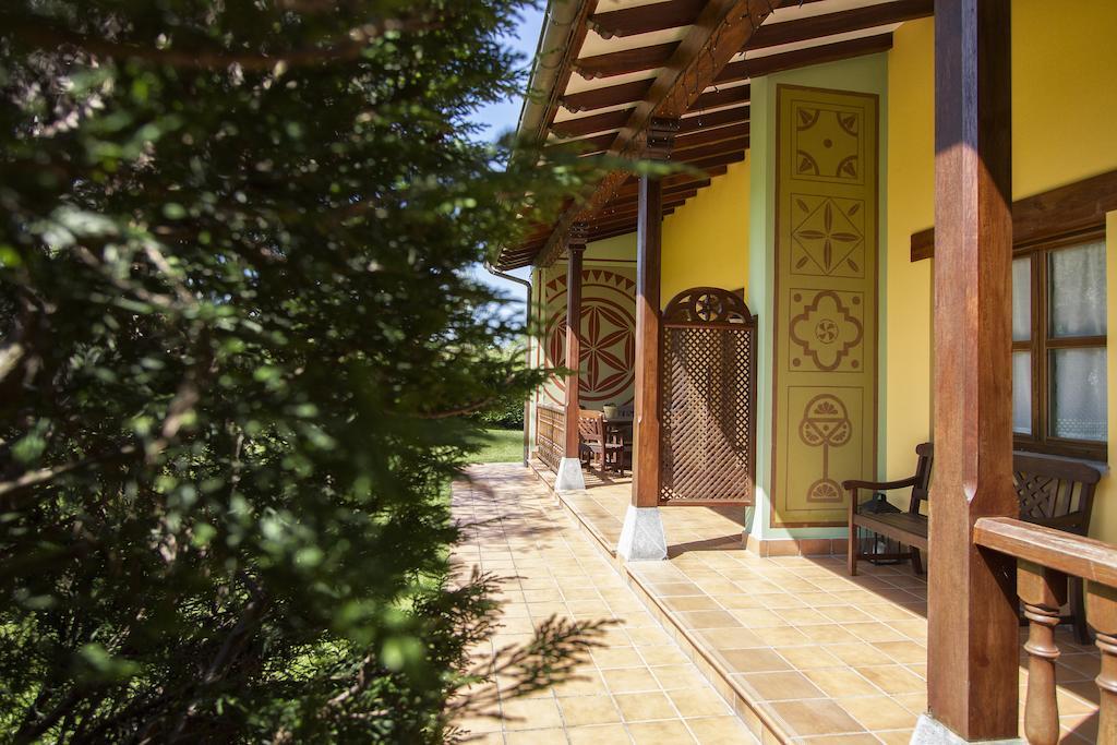 Apartamentos Camin De Pelayo Las Rozas Bagian luar foto